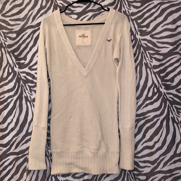 Hollister Cream Sweater - Picture 1 of 2
